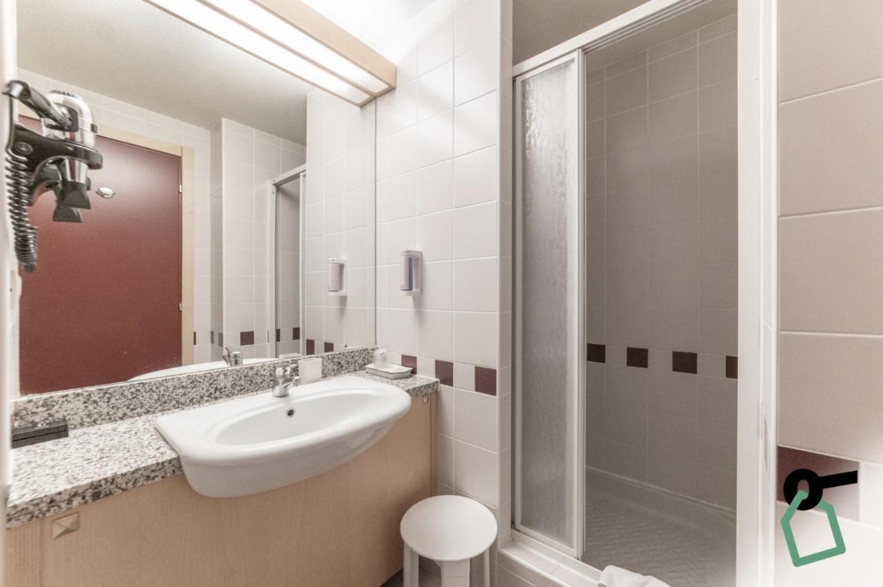 Hotiday Hotel سيستريير المظهر الخارجي الصورة