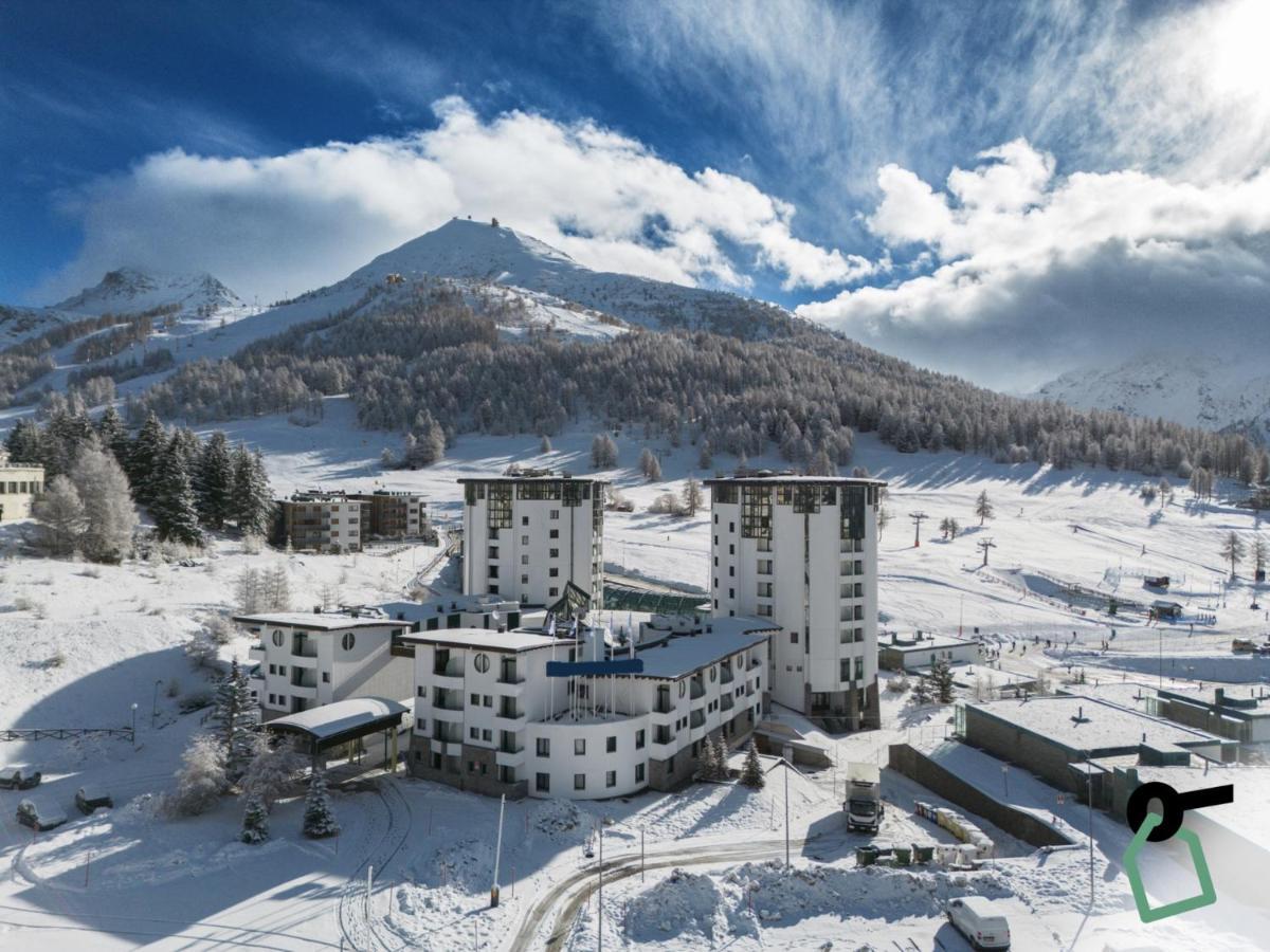 Hotiday Hotel سيستريير المظهر الخارجي الصورة