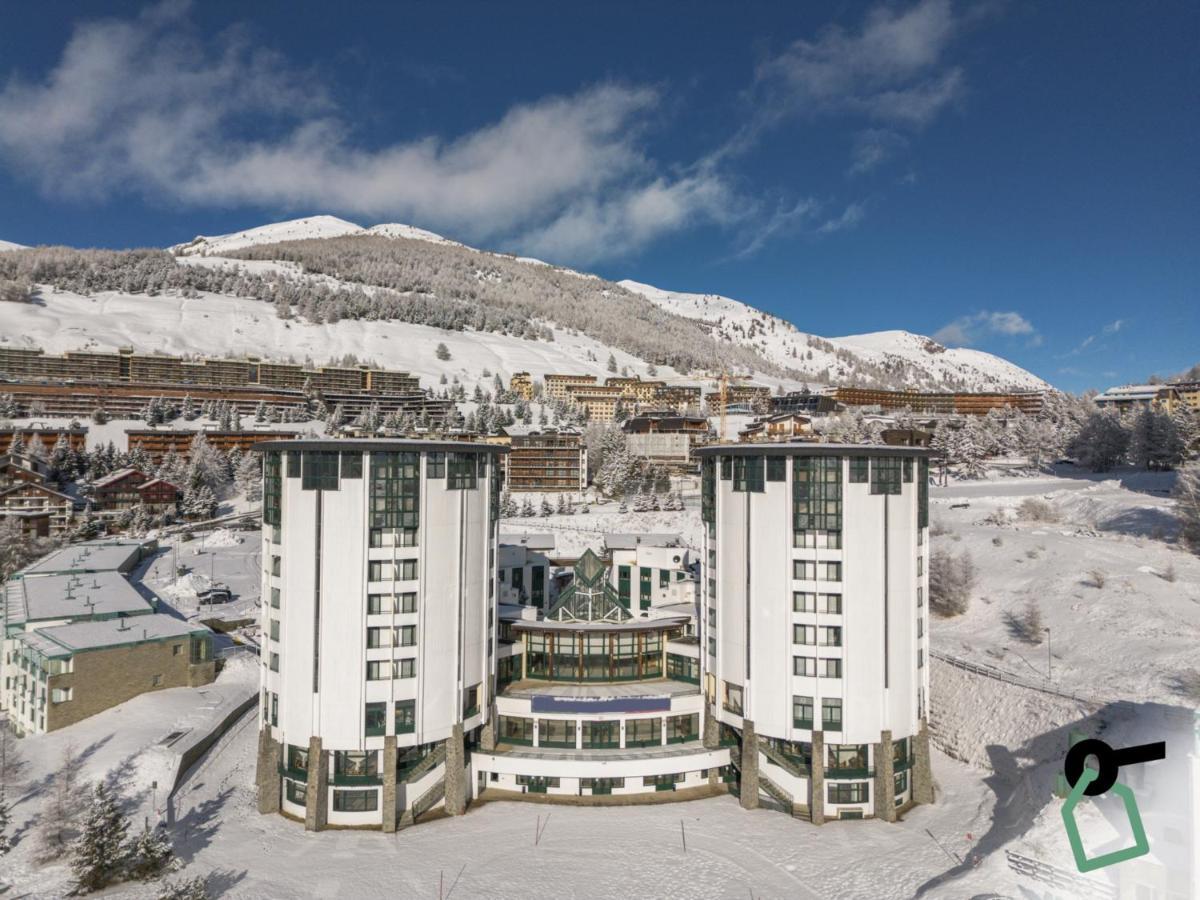 Hotiday Hotel سيستريير المظهر الخارجي الصورة