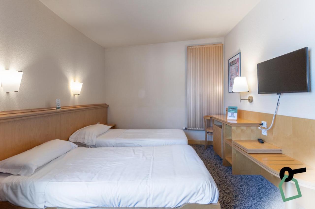 Hotiday Hotel سيستريير المظهر الخارجي الصورة